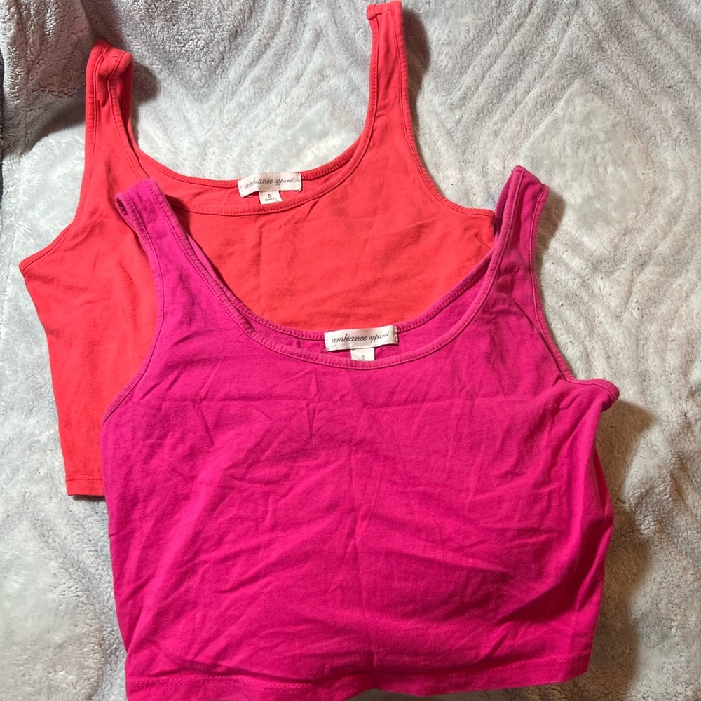 Crop tank tops. Barley worn. As a set. Orange/pink. Size small.
